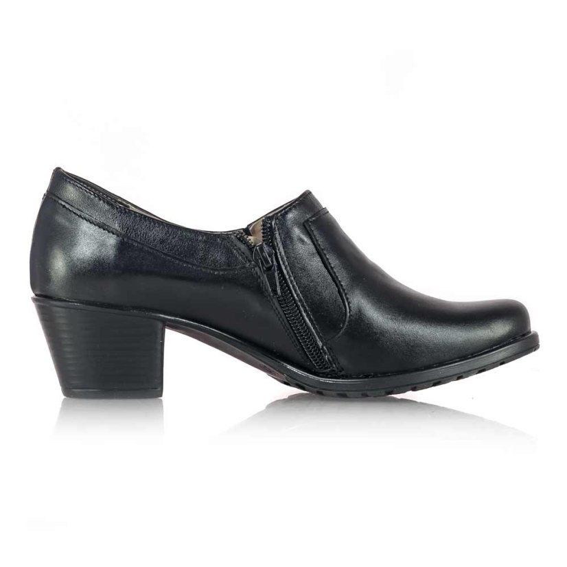 Dámske čierne kožené poltopánky Gift Z 490