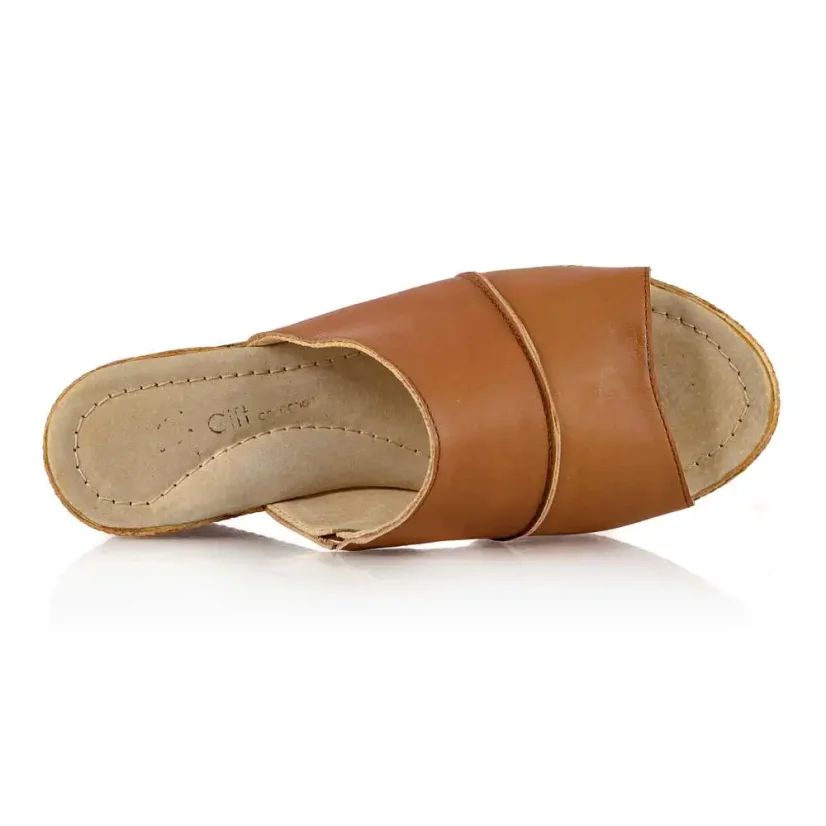 Dámske šľapky Gift Z531 hnedé