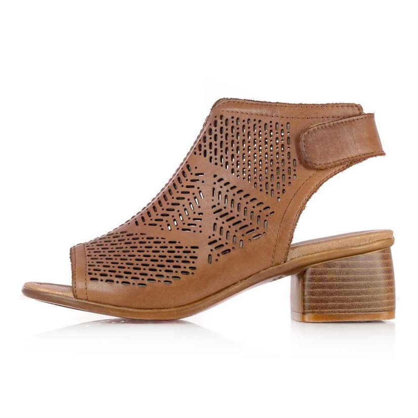 Dámske hnedé kožené sandále Remonte R8774-24